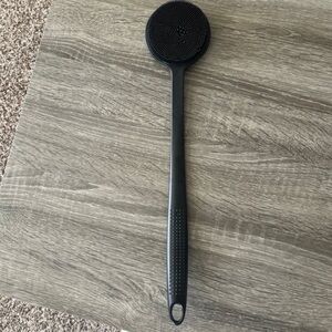 Black Long-Handled Body Brush